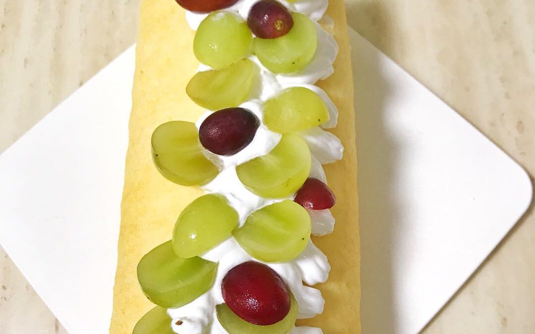 Swiss Roll with Grapes filling